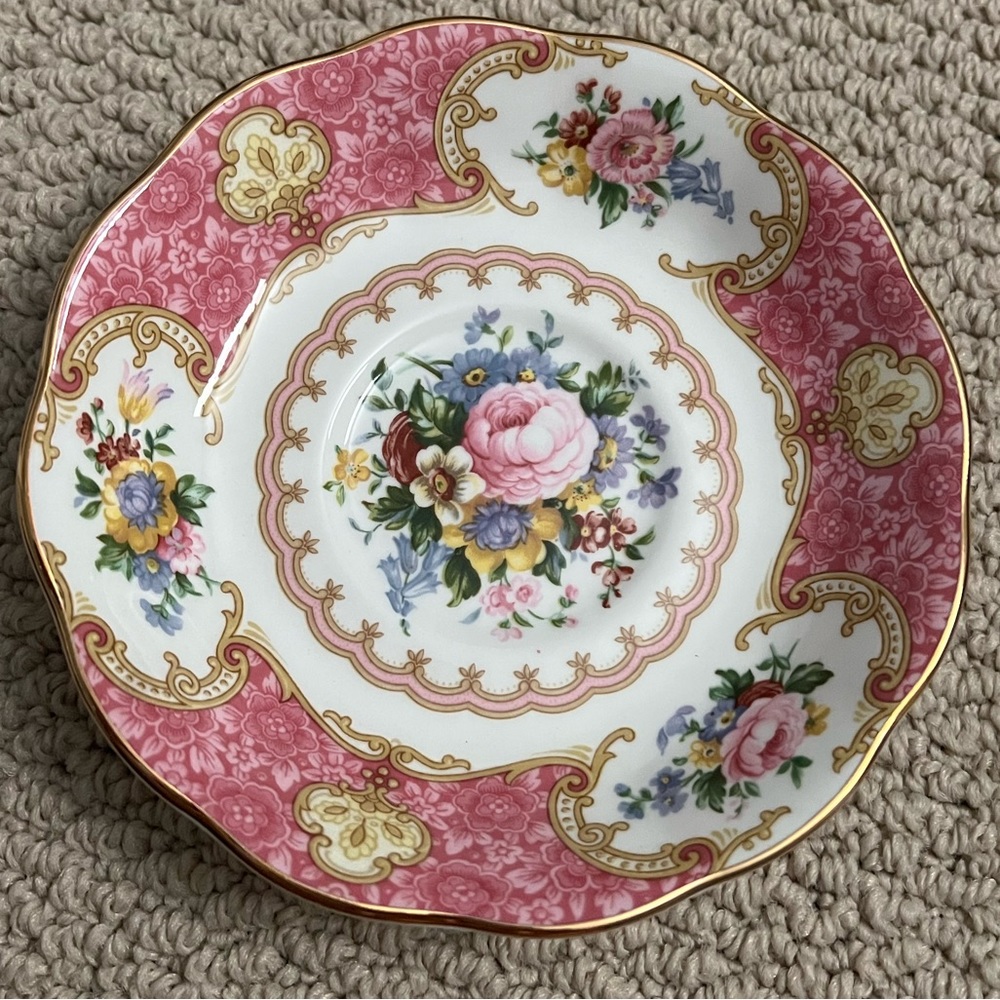 NWT Royal Albert Lady Carlyle tea saucer